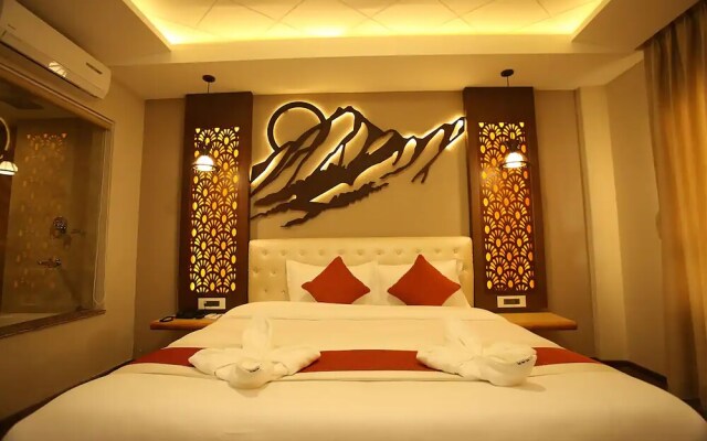 Kings Hotel Rajkuti