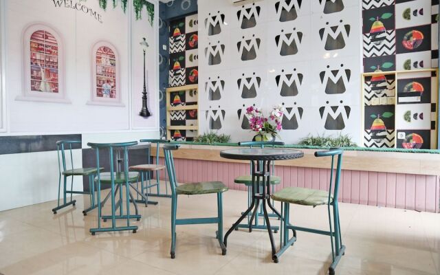 M Authentic Kost Man by OYO Rooms