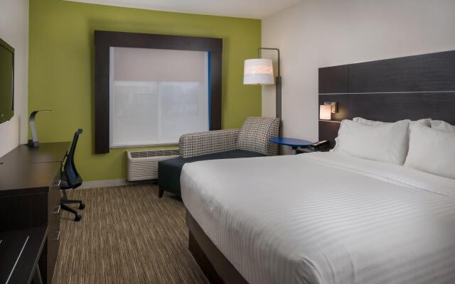 Holiday Inn Express & Suites Lawrence, an IHG Hotel