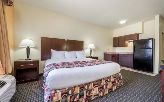 Days Inn & Suites Cleburne TX