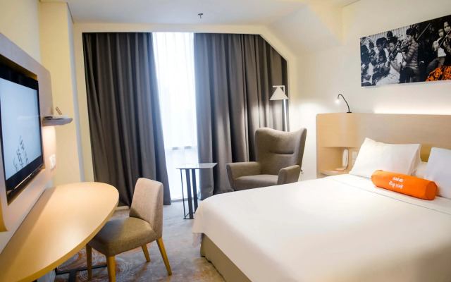 HARRIS Suites fX Sudirman