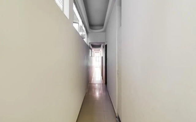 Hotel Sri Hari by OYO Rooms