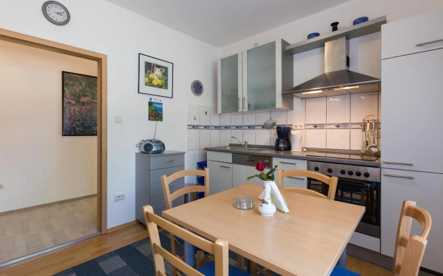 Apartment Twisting By The Private Pool