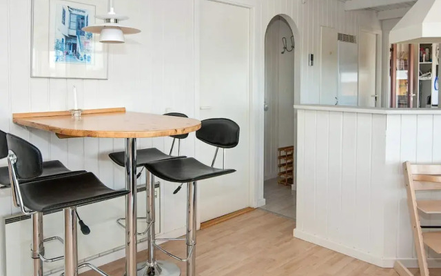 8 Person Holiday Home in Sjolund-by Traum