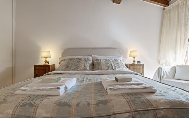 Classy 1 Bedroom in the Heart of Verona