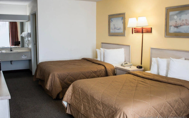 Quality Inn & Suites St Augustine Beach Area