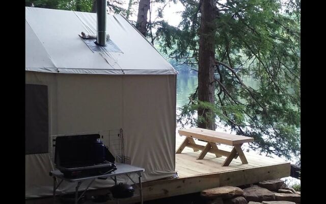 Tentrr - Riverfront Ritz