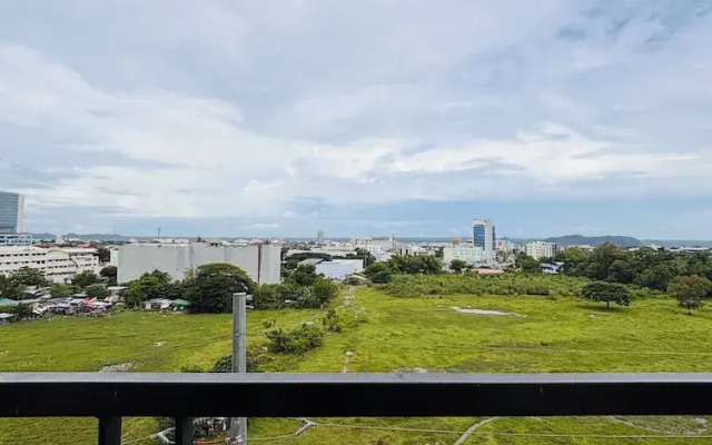 A Dreamy & Elegant Studio