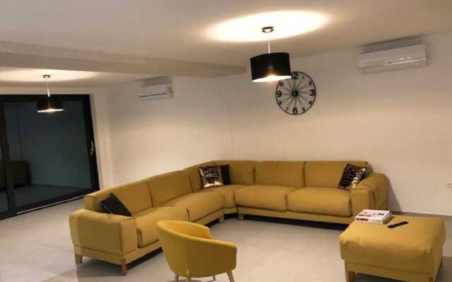 Pleasing Apartment in Crikvenica With Private Pool