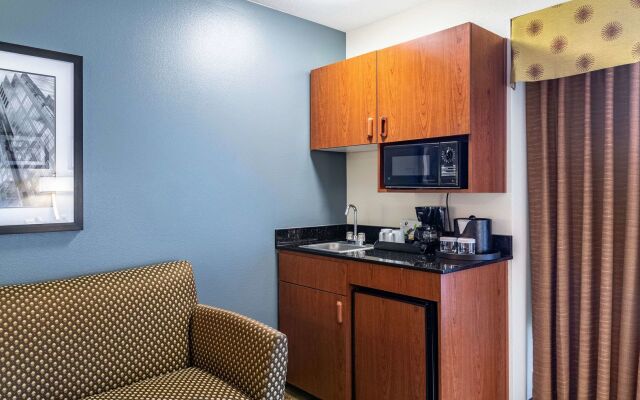 Clarion Hotel Portland Airport