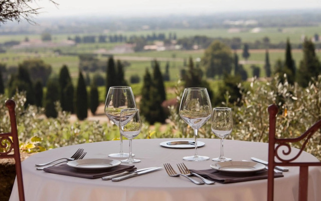 Chateau Des Fines Roches