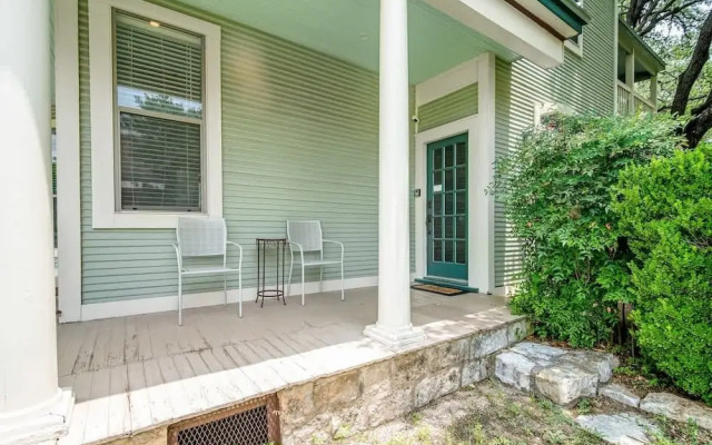 Prime Location-walk to Food, Bars and Wineries!