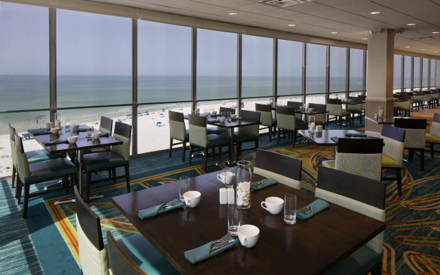 Cirque St. Armands Beachside