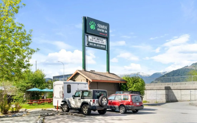 Squamish Adventure Inn & Hostel