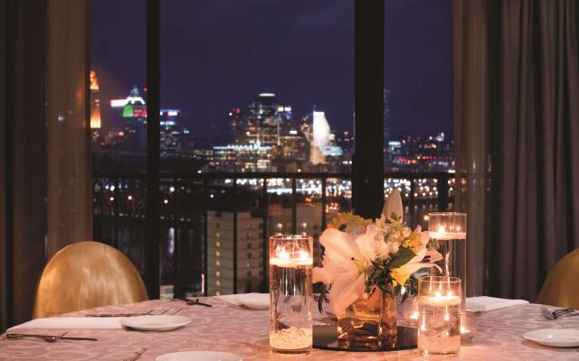 Radisson Hotel Cincinnati Riverfront