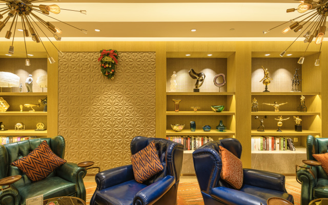 Grand Dragon Hotel