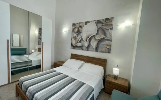 Onlyrooms V - Central & Train Station