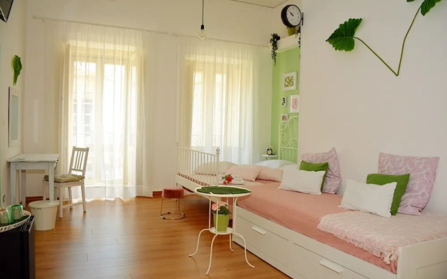 Mia's Rooms