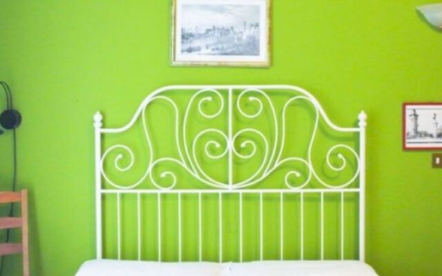 Romina Rooms
