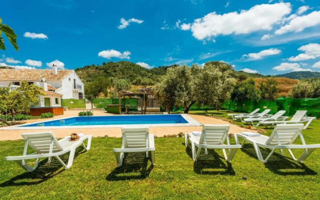 Cortijo Alzamigaja Archidona by Ruralidays