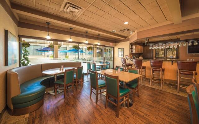 Coast Discovery Inn