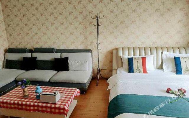 Meijia Family Apartment
