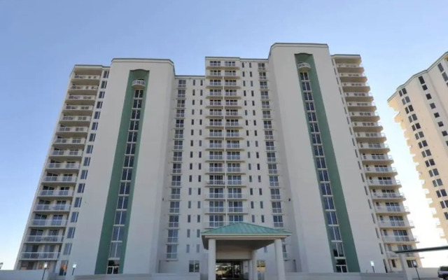 Silver Beach Towers E1505