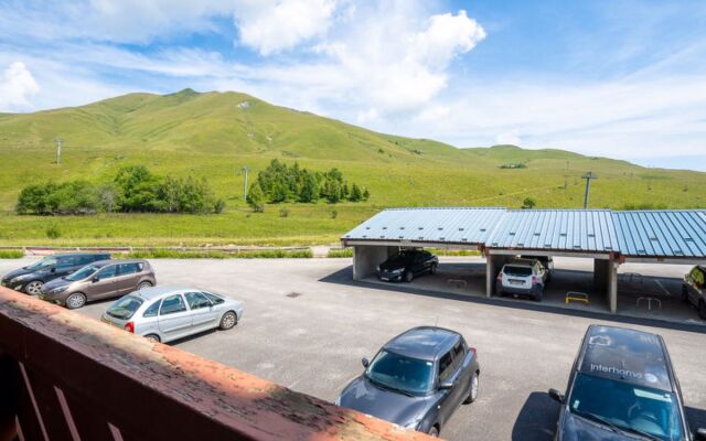 Les Mousquetons 24101