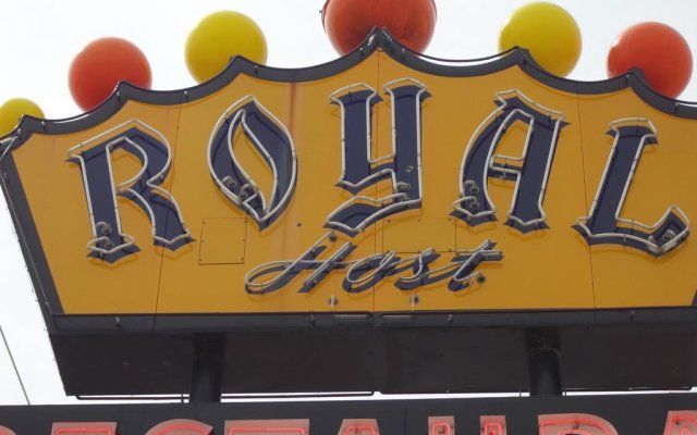 Royal Host Motel