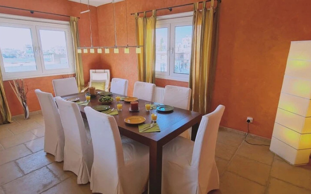 Paphos Elegance Apartment by STAY BnB