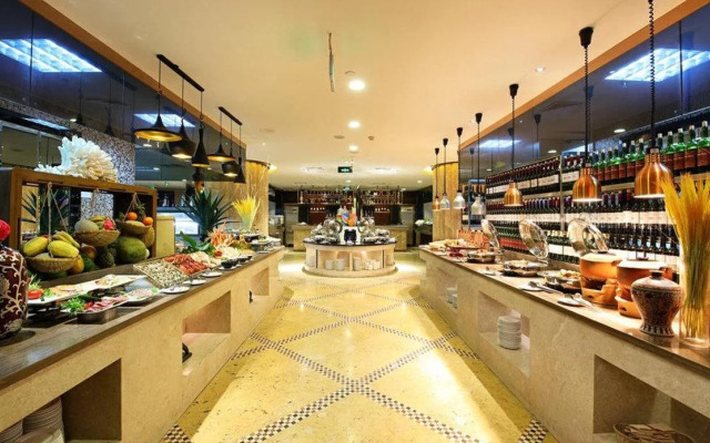 Royal Mediterranean Hotel