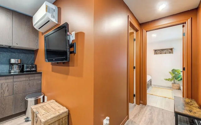 Quebec City 2 Bedroom Treasure