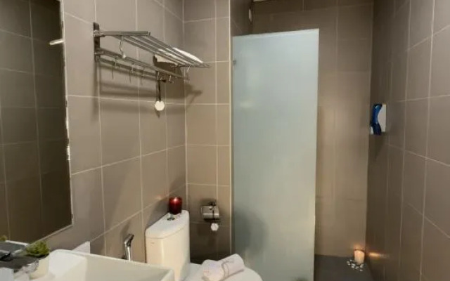 KLCC Dorm (7 min walking to Twins Tower)