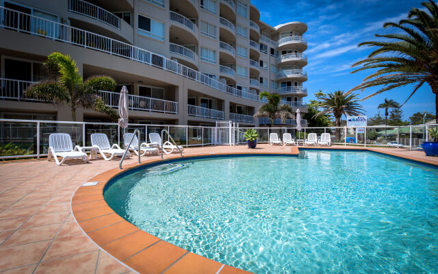 Kirra Beach Apartments