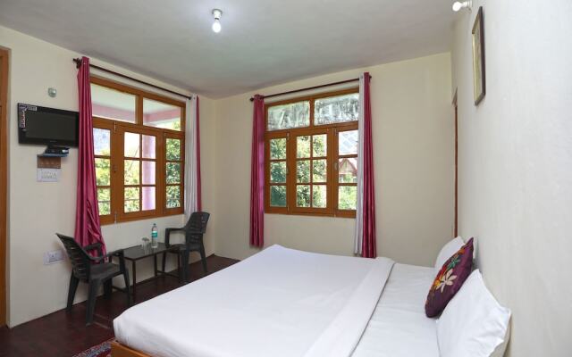 OYO 13719 Home Hill View 1BHK near Hadimba