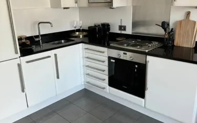 Leeds Apt - Hottub - Sleeps 6 - Special Occasions