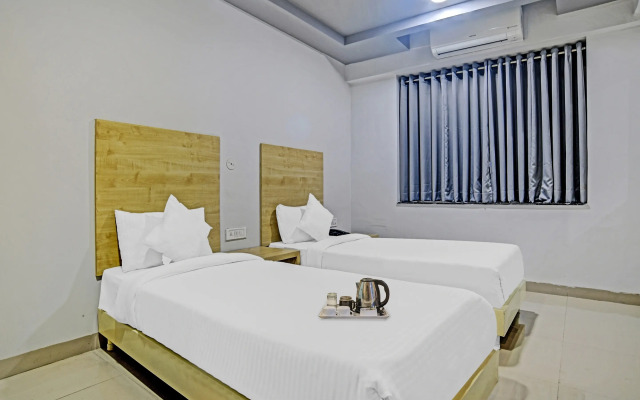 OYO 81349 Townhouse Friends Inn