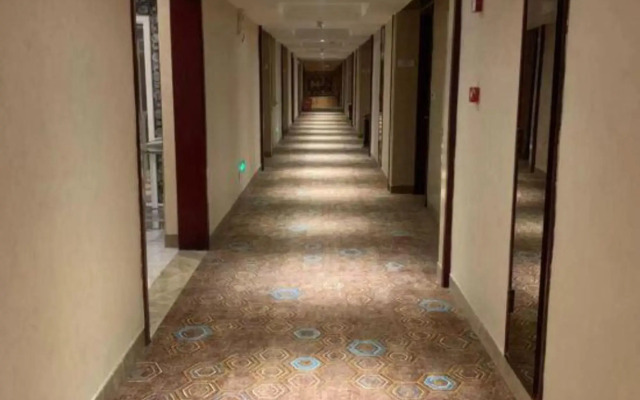 Zhendong Business Hotel