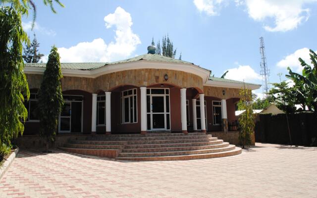 Saruni River Lodge
