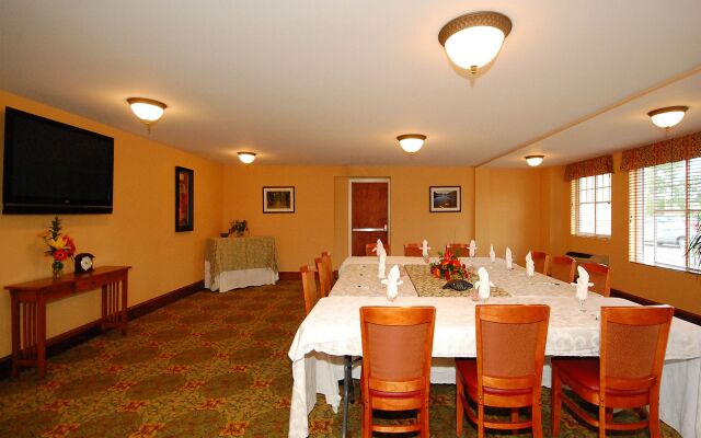 Maine Evergreen Hotel, Ascend Hotel Collection