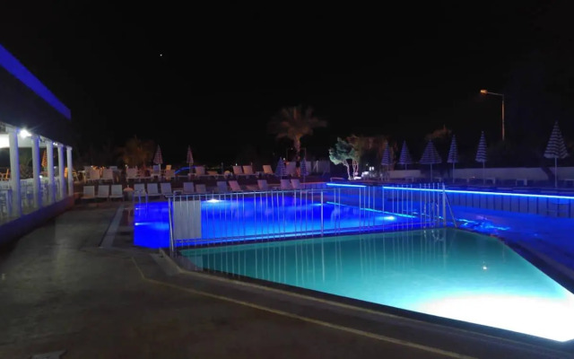 WA Cesme Farm Hotel Beach Resort & Spa