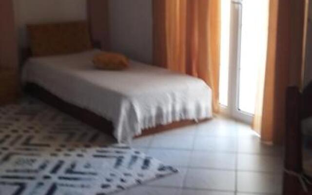 3 bedrooms house
