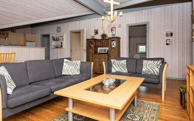 8 Person Holiday Home in Hemmet