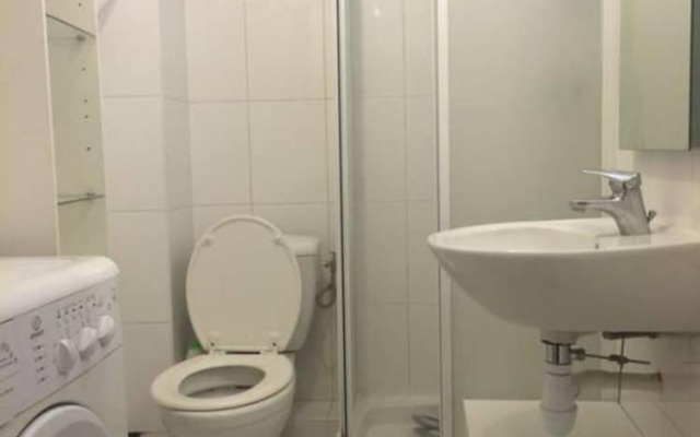 1 Bedroom Apartment With Amazing Views in Paris