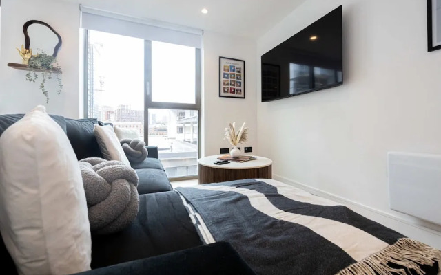 Supernova Suite City Views