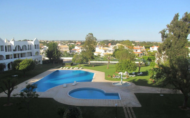 Jeannies Oura Estrela Apartamentos