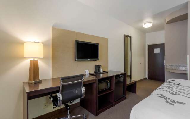 Sleep Inn & Suites Cave City