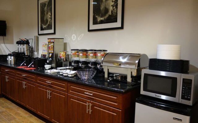 Ramada Sacramento