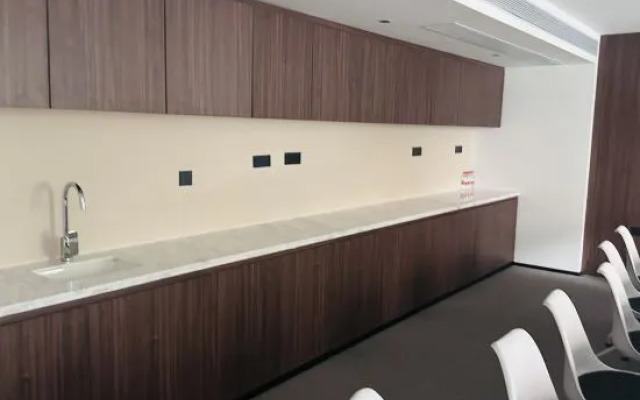 Kyriad Hotel (Zhengzhou Zijingshan Business District Wenmiao Subway Station Store)