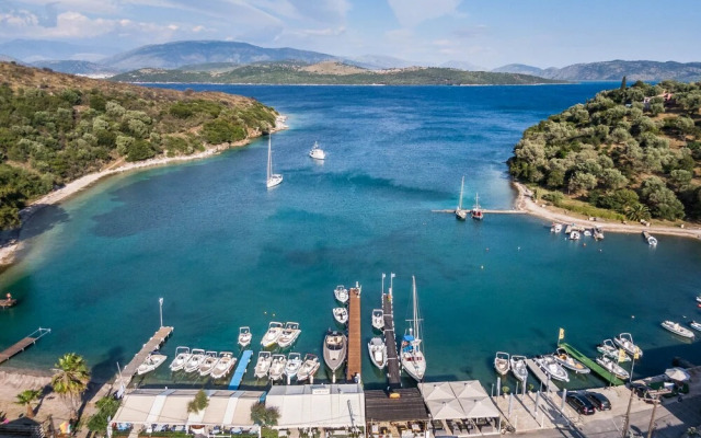 Agios Stefanos Bay - Villa Dimitris